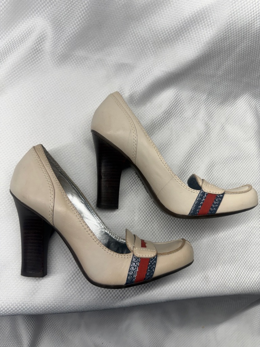 BCBGirls Cream Leather Loafers with Red Accent - Size 7.5